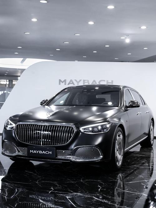 成都216岚图汽车的售后服务让用户无忧出行，迈巴赫未来的豪华车趋势